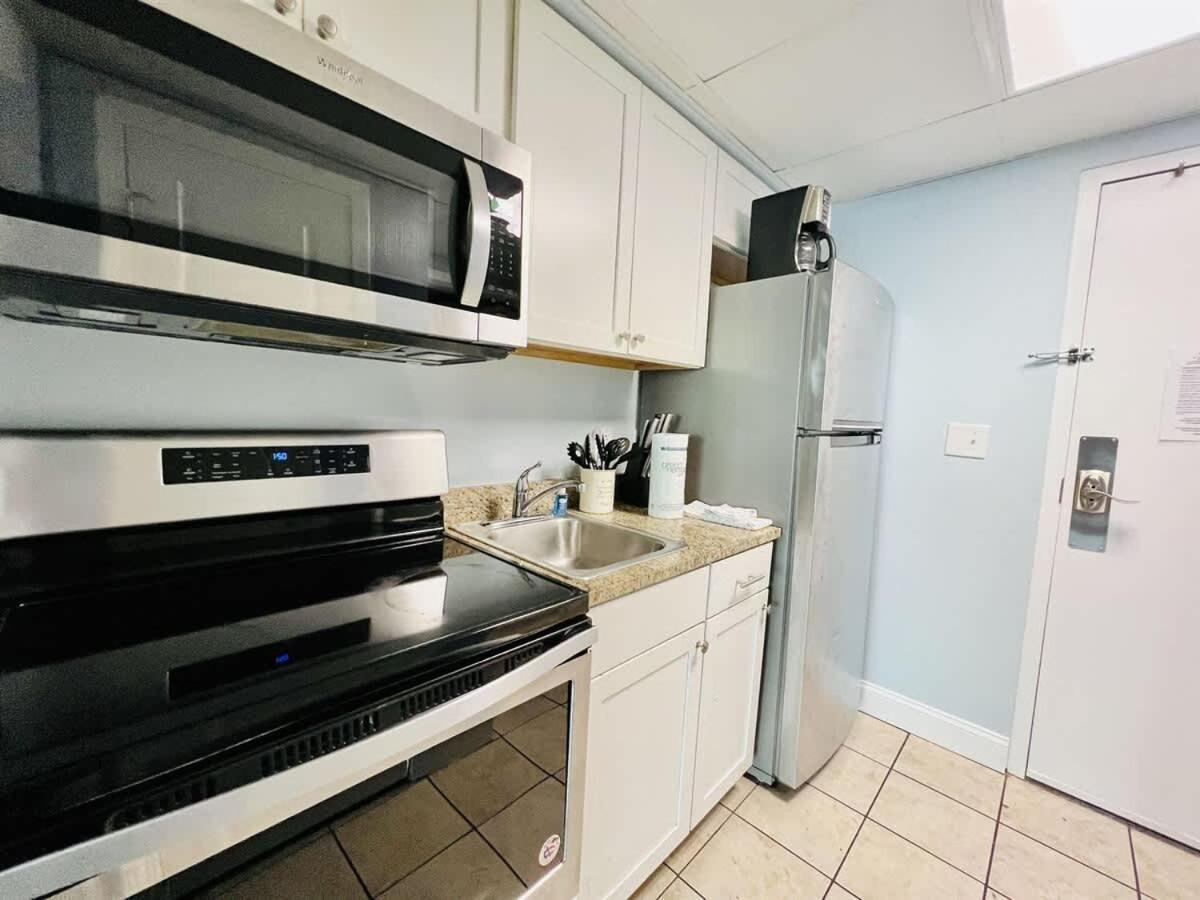 *Oceanfront Sunny Fun*Queen Beds *Great Pools, Hot Tubs+*M44 Myrtle Beach Extérieur photo